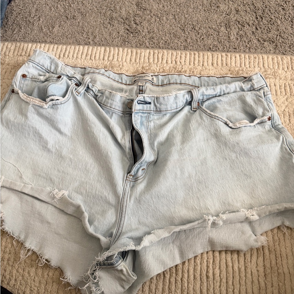 Abercrombie Light Wash Women’s Denim Shorts